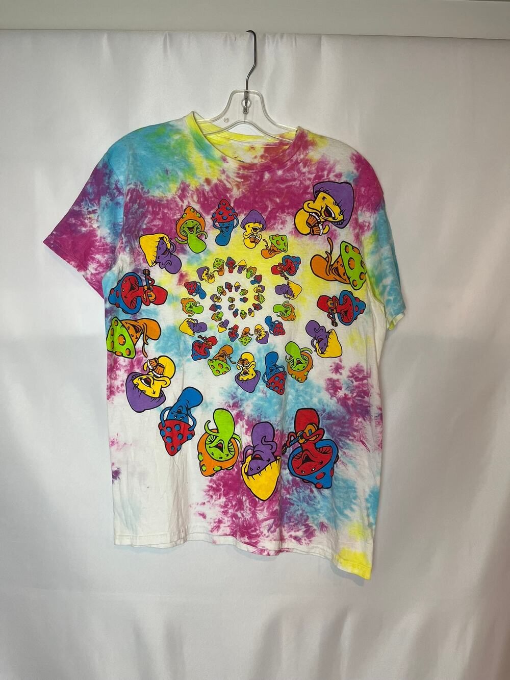Liquid Blue Spiral Shrooms Tie-Dye Tee — M